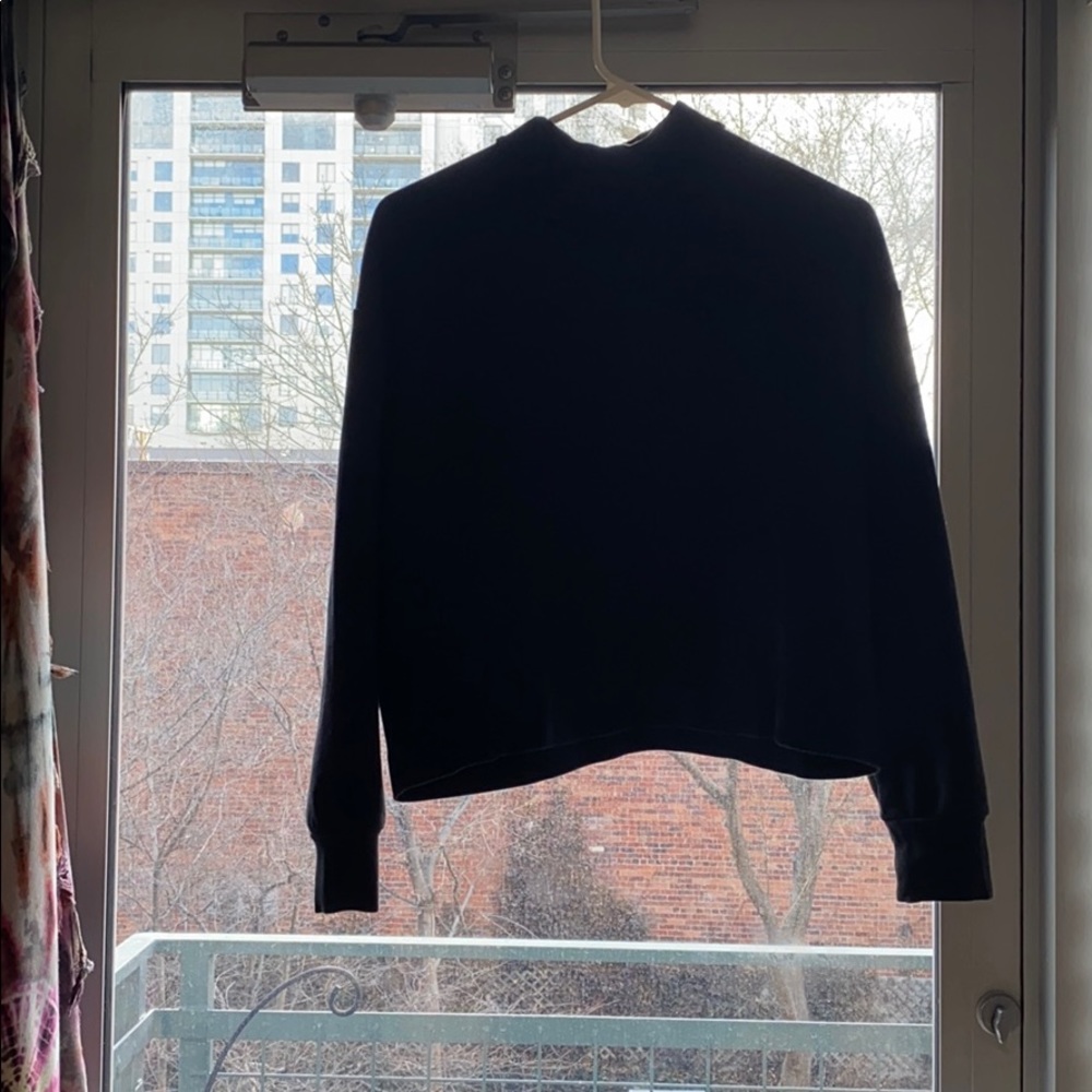 Turtle Neck - Picture 3 of 3